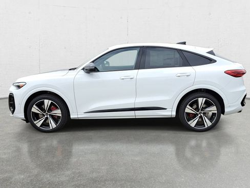 New 2026 Audi SQ5 Premium Plus AWD/4WD image 8