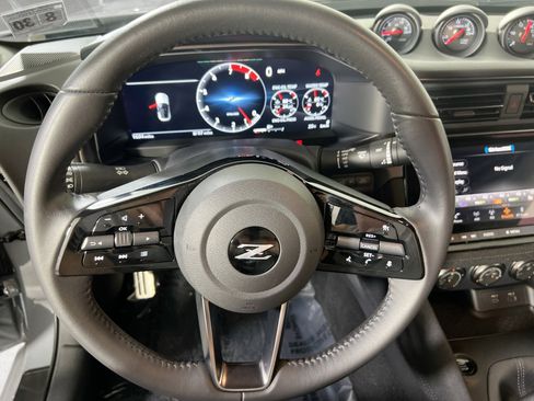 Used 2024 Nissan Z Sport w/ Floor Mat Package image 11
