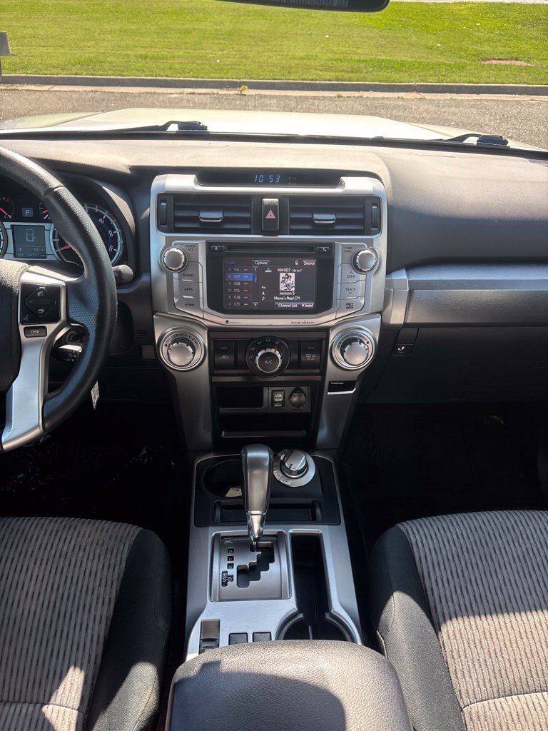 Used 2016 Toyota 4Runner SR5 AWD/4WD image 27