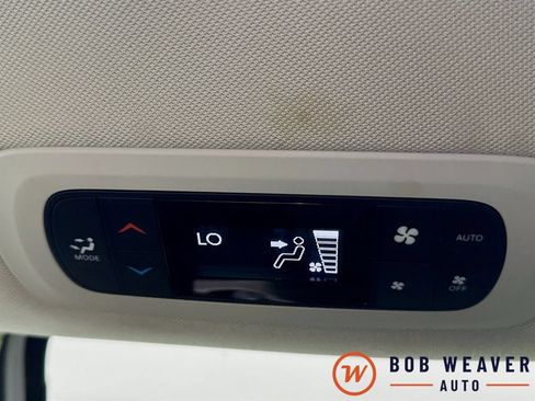 Used 2019 Chrysler Pacifica Touring Plus FWD image 32