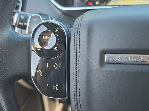 Used 2022 Land Rover Range Rover Sport HSE Silver Edition image 17