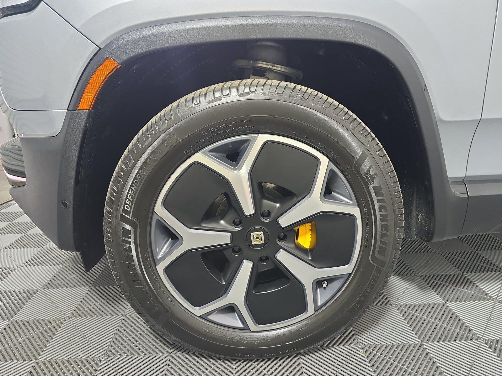 Used 2022 Rivian R1T Adventure AWD/4WD image 9