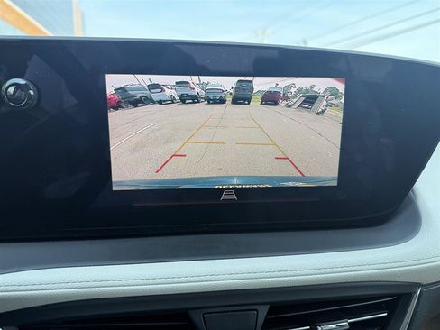 Used 2024 Buick Encore GX Sport Touring w/ Comfort Package FWD image 4