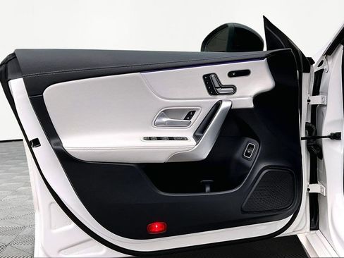 Used 2022 Mercedes-Benz CLA 35 AMG 4MATIC image 23