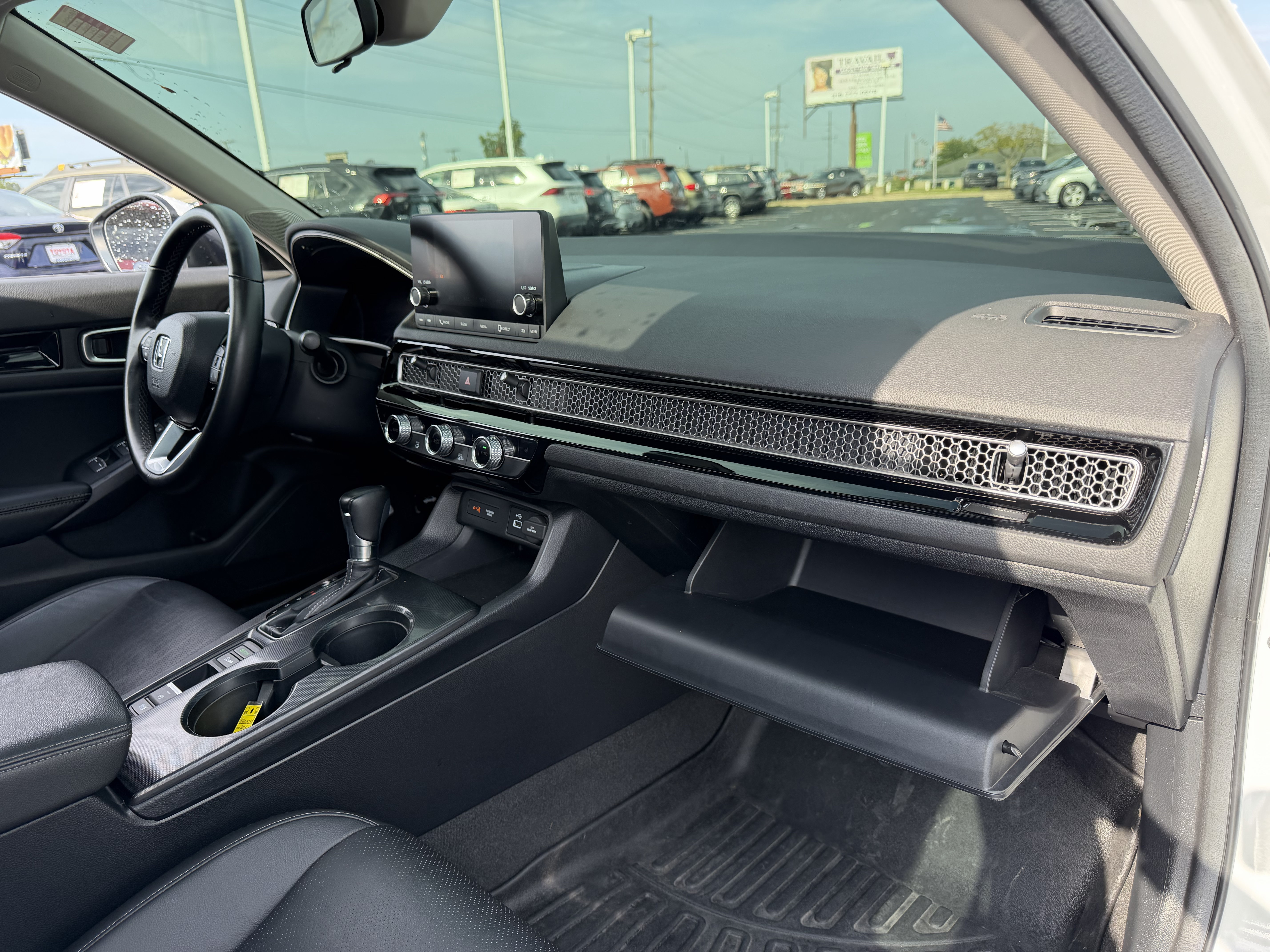 Used 2024 Honda Civic EX-L image 12
