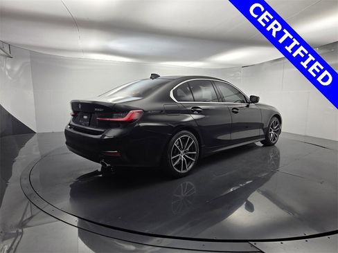 Certified 2022 BMW 330i Sedan w/ Convenience Package image 15