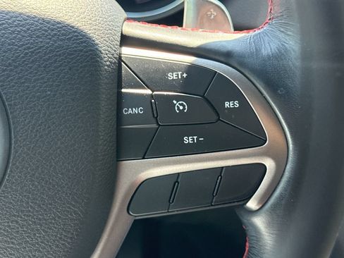 Used 2021 Jeep Grand Cherokee Trailhawk w/ Premium Lighting Group AWD/4WD image 28