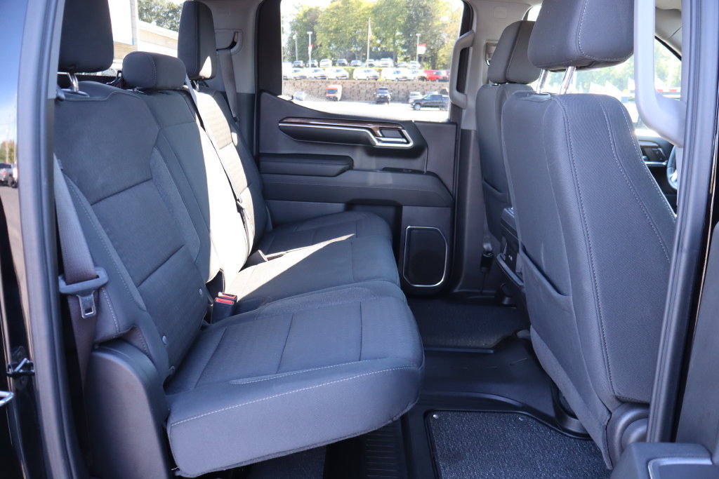 Used 2024 Chevrolet Silverado 1500 RST w/ Redline Edition AWD/4WD image 17