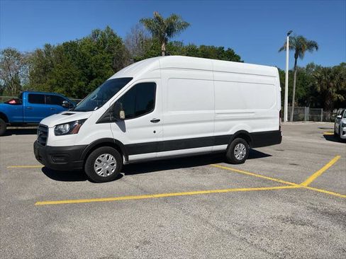 Used 2022 Ford E-Transit 148 High Roof Extended image 9