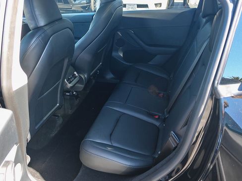 Used 2023 Tesla Model Y Long Range AWD/4WD image 19