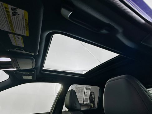 Used 2025 Subaru Forester Sport image 25