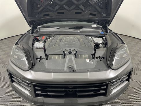 New 2026 Porsche Cayenne S AWD/4WD image 22