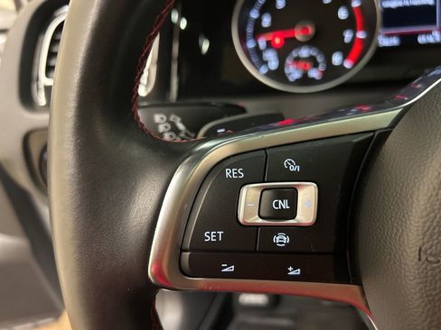 Used 2020 Volkswagen GTI SE FWD image 21