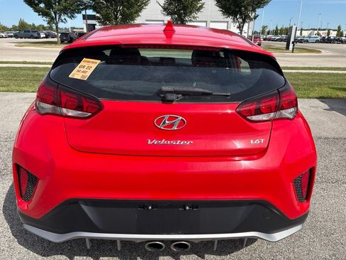 Used 2019 Hyundai Veloster Turbo FWD image 11