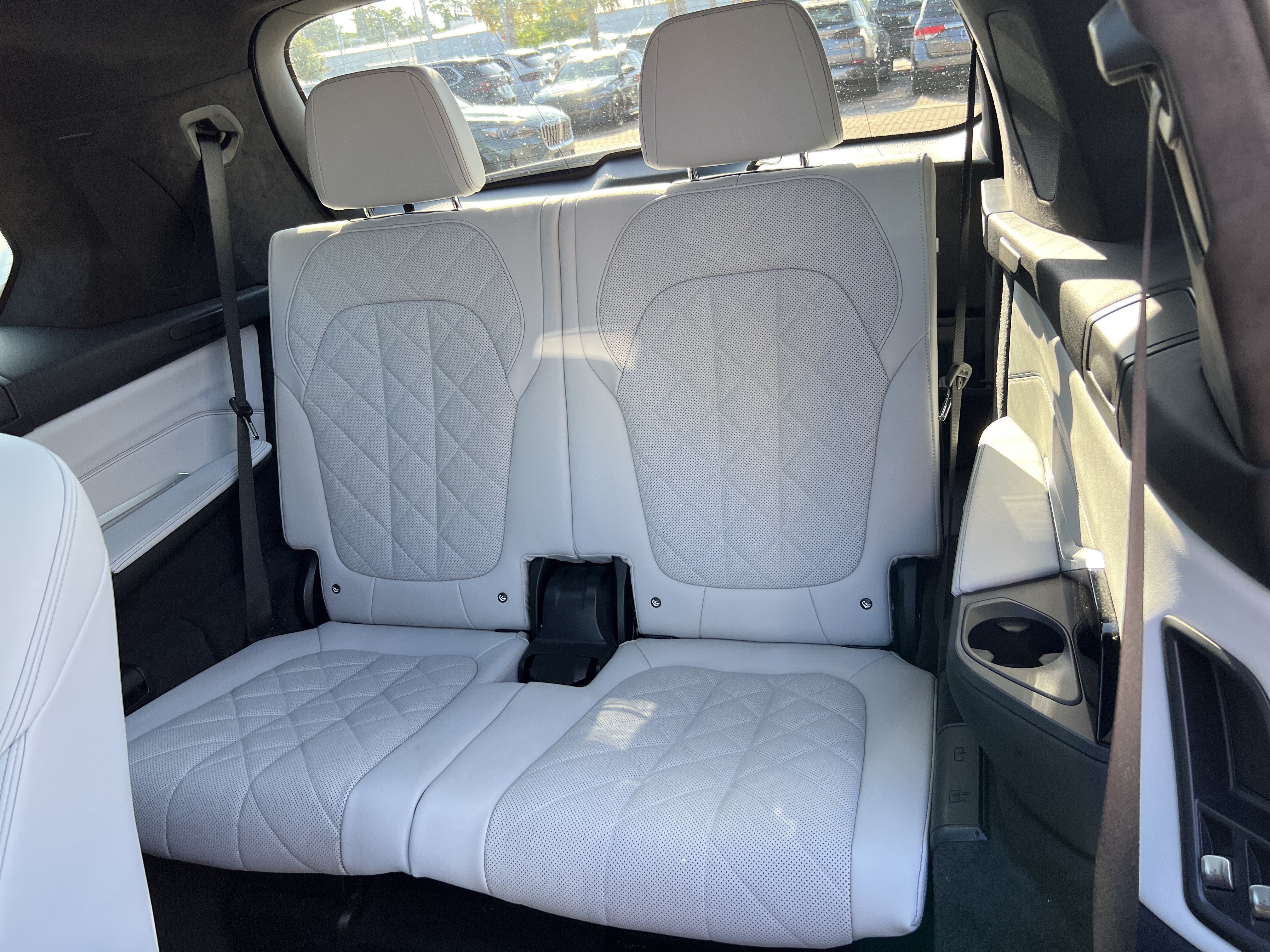 Certified 2024 BMW X7 xDrive40i w/ Premium Package AWD/4WD image 32