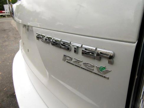 Used 2013 Subaru Forester 2.5X Premium w/ All-Weather Plus Pkg image 18