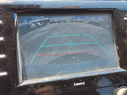 Used 2020 Toyota Camry SE FWD image 16