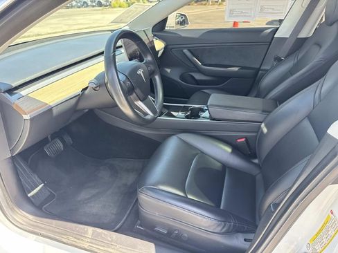 Used 2018 Tesla Model 3 Long Range RWD image 18