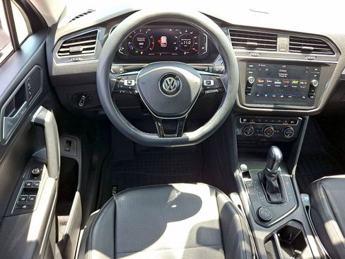 Used 2019 Volkswagen Tiguan SEL AWD/4WD image 21