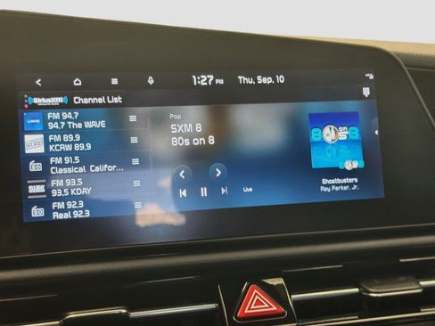 Used 2023 Kia Niro EX FWD image 9