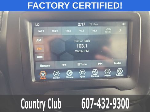 Used 2021 Jeep Renegade Latitude w/ Convenience Group AWD/4WD image 16