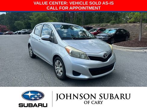 Used 2012 Toyota Yaris LE FWD image 1