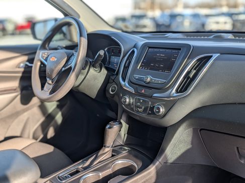 Used 2021 Chevrolet Equinox LT image 40