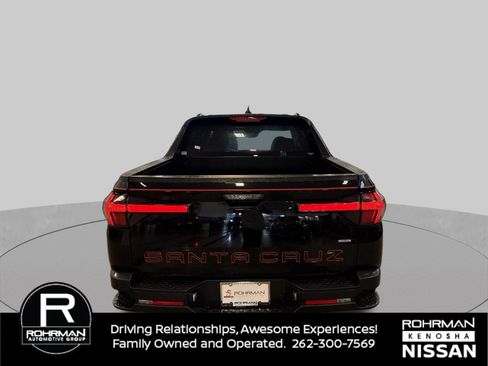 Used 2025 Hyundai Santa Cruz SEL AWD/4WD image 4