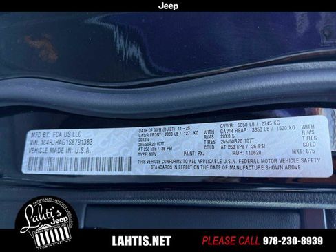 New 2025 Jeep Grand Cherokee Altitude image 19