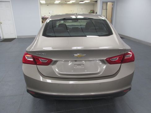 Used 2025 Chevrolet Malibu LT image 6