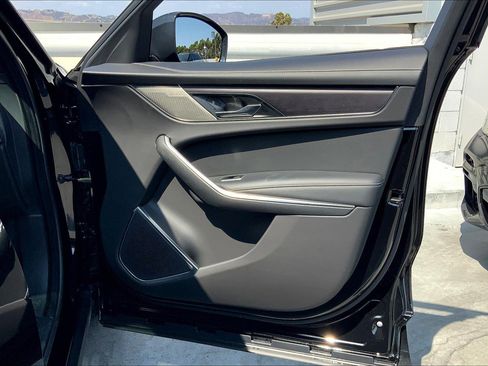 Used 2025 Jaguar F-PACE R-Dynamic S image 27