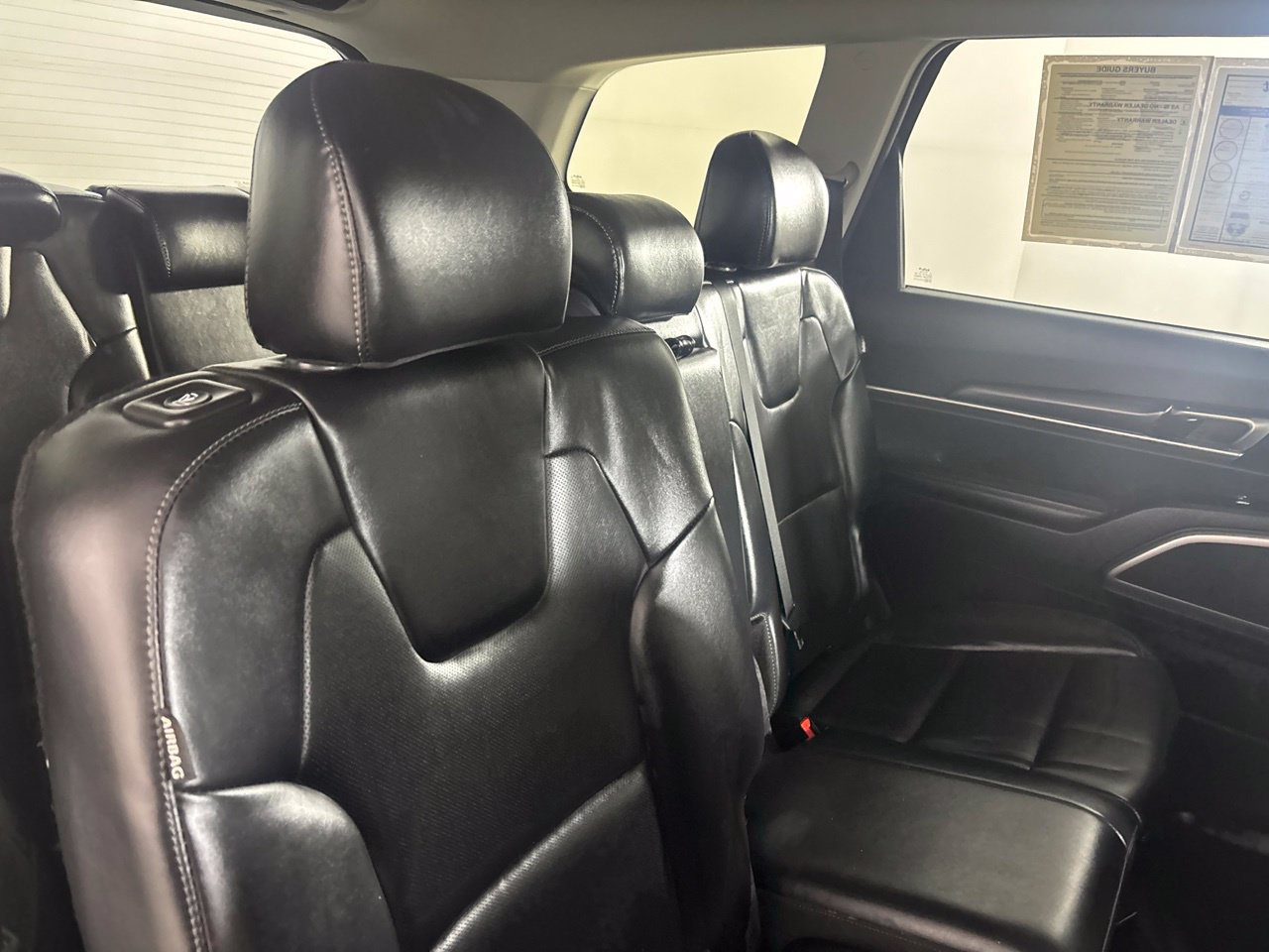 Used 2025 Kia Telluride LX FWD image 27