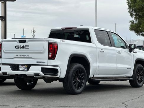 Used 2022 GMC Sierra 1500 Elevation w/ Elevation Premium Package image 4