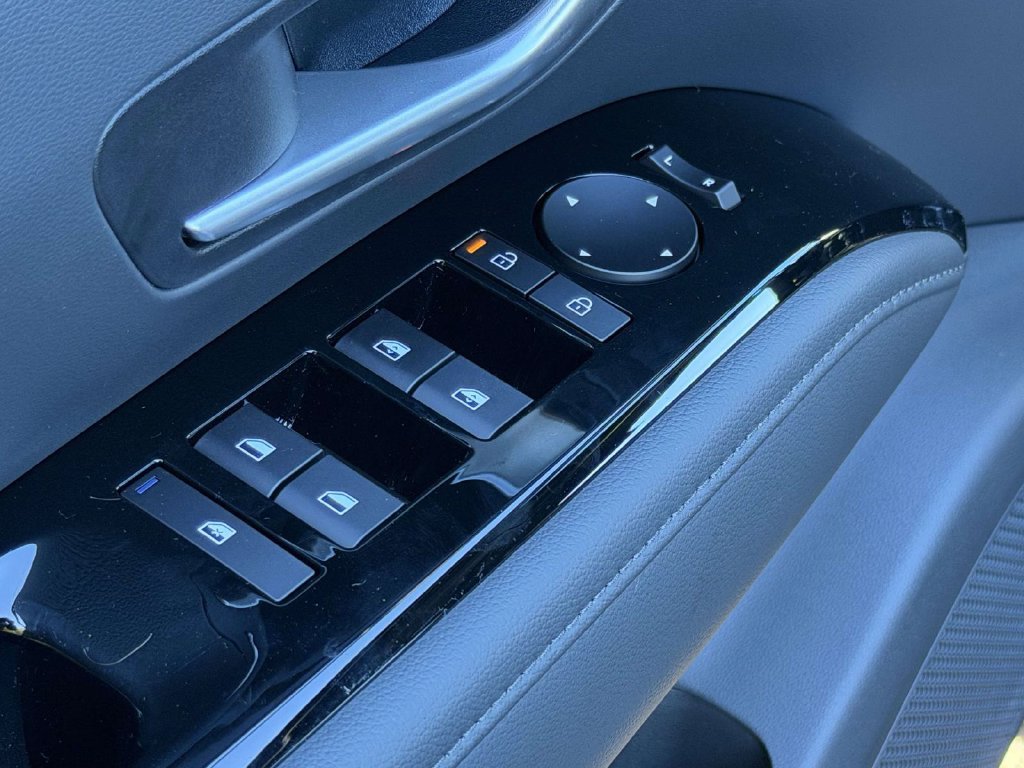 New 2026 Hyundai Tucson Limited AWD/4WD image 13