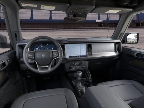 New 2026 Ford Bronco Badlands w/ Sasquatch Package AWD/4WD image 9