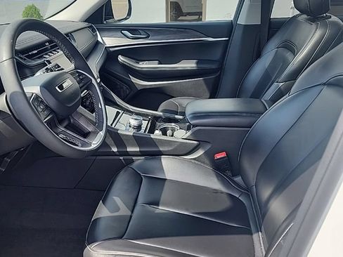 Used 2023 Jeep Grand Cherokee L Limited AWD/4WD image 21