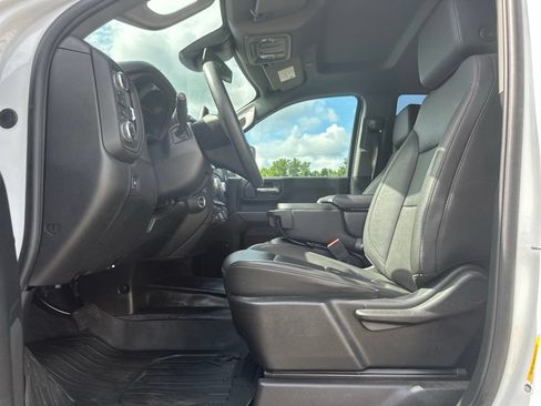 Used 2025 GMC Sierra 2500 Pro AWD/4WD image 21