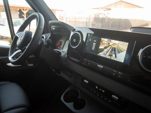 New 2025 Mercedes-Benz Sprinter 2500 image 29