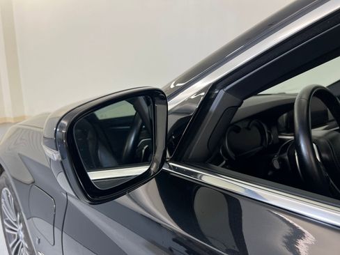 Used 2019 BMW 530e w/ Convenience Package image 24