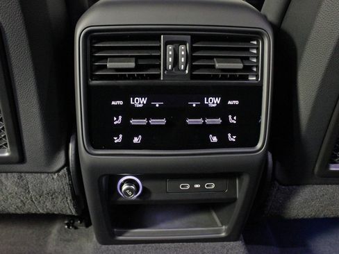 New 2026 Porsche Cayenne Coupe image 34