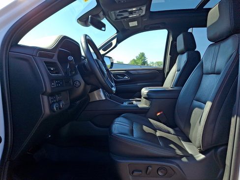 Used 2023 Chevrolet Tahoe RST w/ Luxury Package AWD/4WD image 14