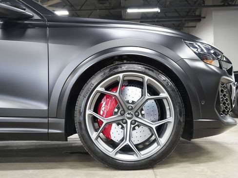 Used 2025 Audi RS Q8 performance AWD/4WD image 41