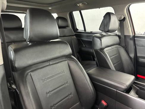 Used 2024 Hyundai Santa Fe Limited AWD/4WD image 31