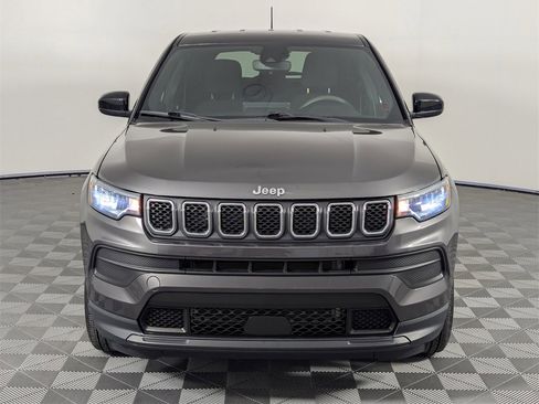 Used 2023 Jeep Compass Sport image 12