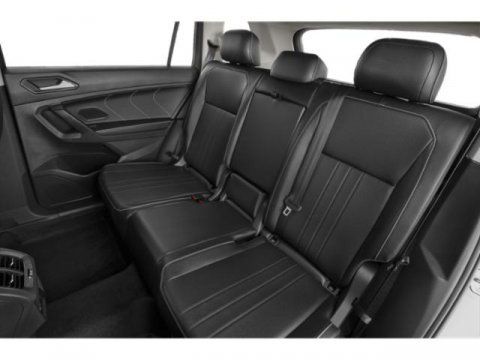 Used 2022 Volkswagen Tiguan SE AWD/4WD image 16