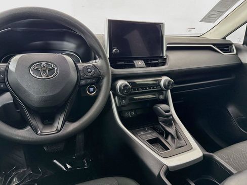 Certified 2023 Toyota RAV4 XLE FWD image 30