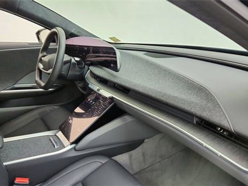 Used 2024 Lucid Air Touring image 20