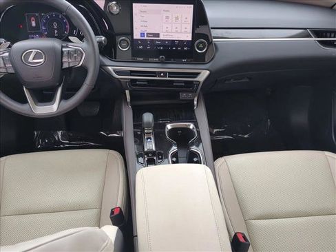 Used 2024 Lexus RX 350 FWD w/ Technology Package image 17