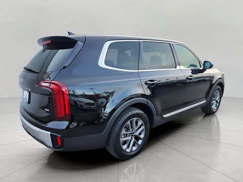 Used 2023 Kia Telluride LX image 5