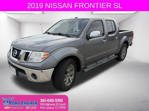 Used 2019 Nissan Frontier SL RWD image 1